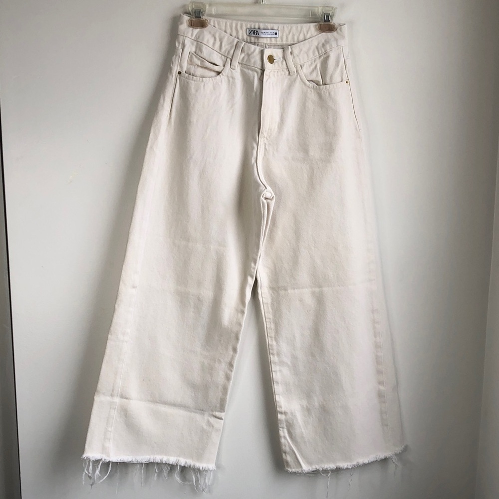 Zara Off-White Wide-Leg Frayed Hem Jeans